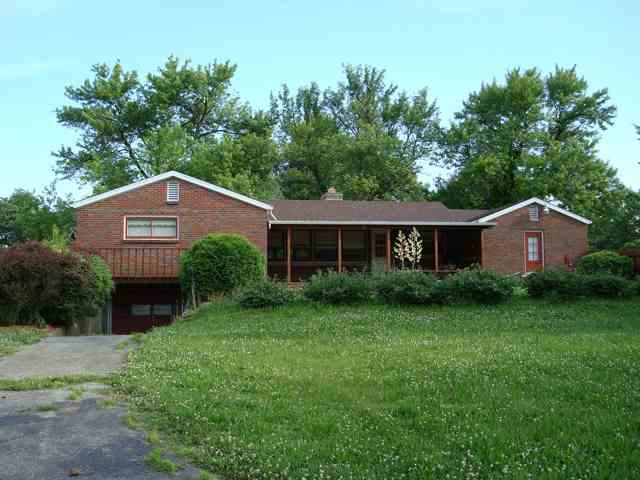 1619 Bloomington Road East Peoria, IL 61611 - Photo 8 of 9 Gallery Image 8