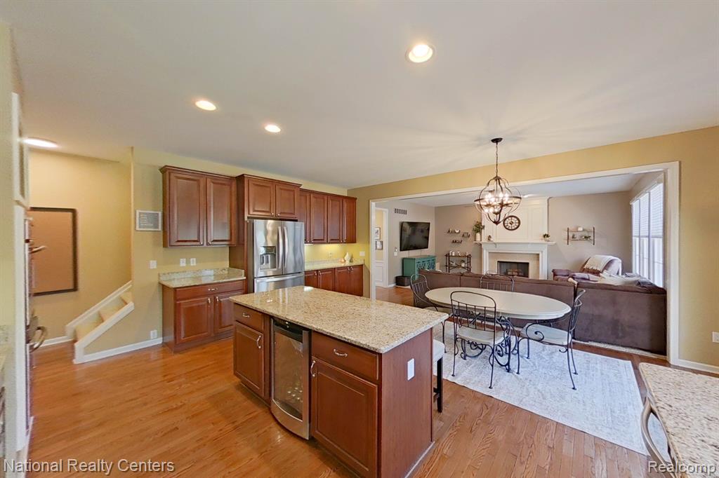 48537 Antique Road Canton, MI 48187 - Photo 17 of 44