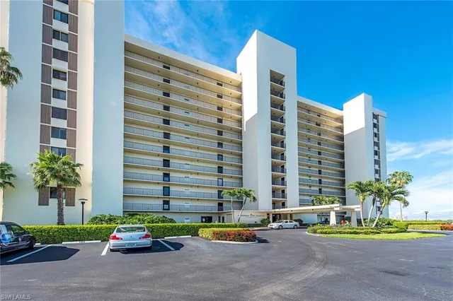 a car parked in front of a building