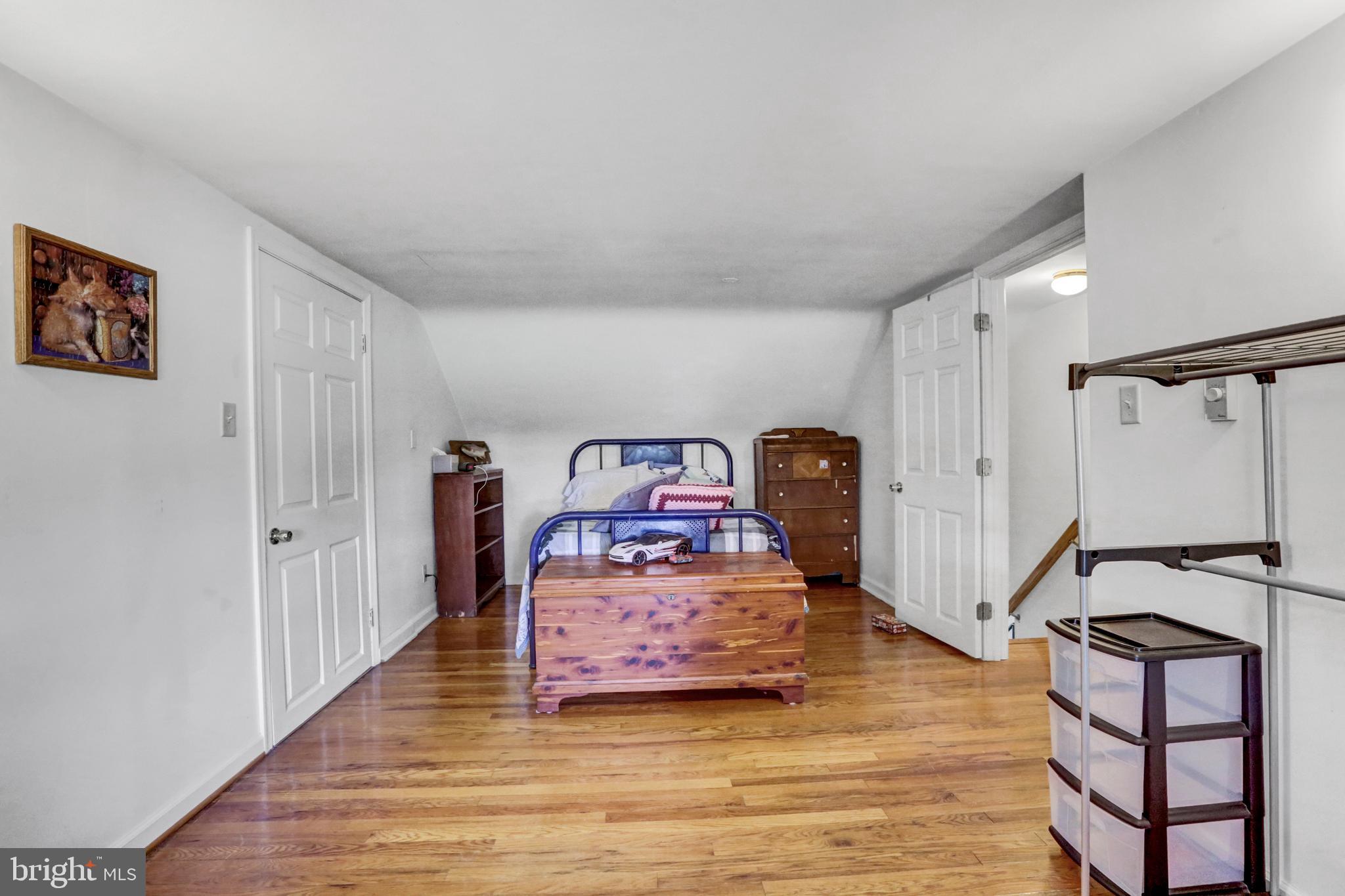 2573 Sheaffer Road Elizabethtown, PA 17022 - Photo 13 of 28 Master bedroom