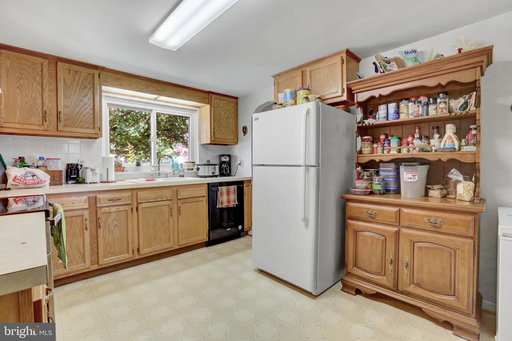 2573 Sheaffer Road Elizabethtown, PA 17022 - Photo 9 of 28