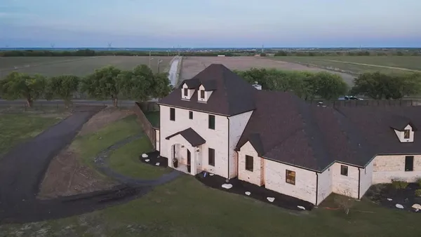 $899,000 | 1911 Ozro Road, Venus, TX 76084