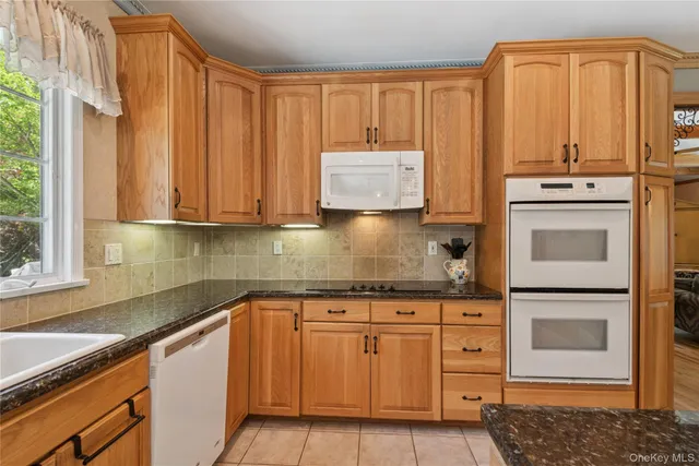 $1,899,999 | 7 Orient Avenue, Northport, NY 11768