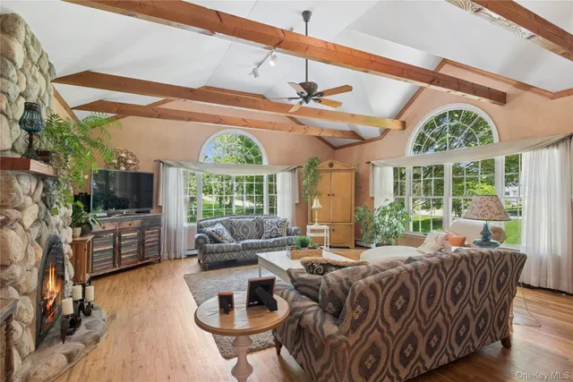 $1,899,999 | 7 Orient Avenue, Northport, NY 11768