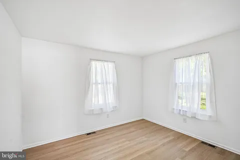 $325,000 | 122 Walker Avenue, West Berlin, NJ 08091