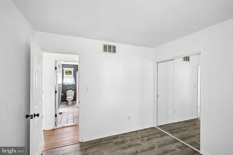 $325,000 | 122 Walker Avenue, West Berlin, NJ 08091