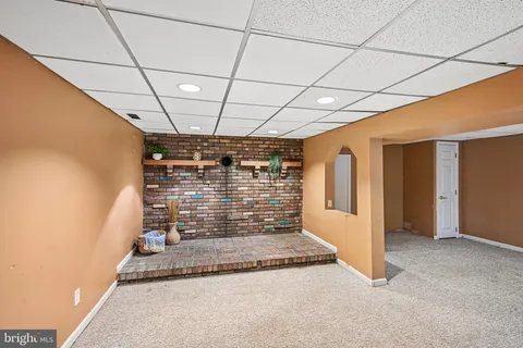 $325,000 | 122 Walker Avenue, West Berlin, NJ 08091