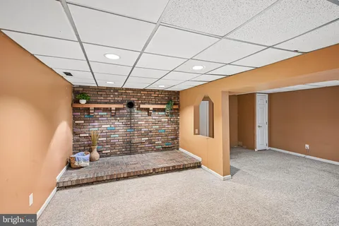 $325,000 | 122 Walker Avenue, West Berlin, NJ 08091