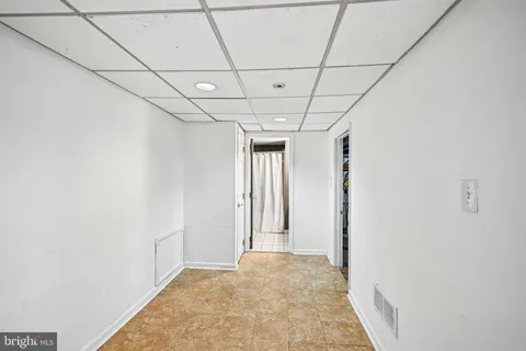 $325,000 | 122 Walker Avenue, West Berlin, NJ 08091