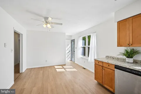$325,000 | 122 Walker Avenue, West Berlin, NJ 08091