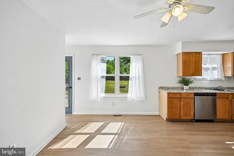 $325,000 | 122 Walker Avenue, West Berlin, NJ 08091