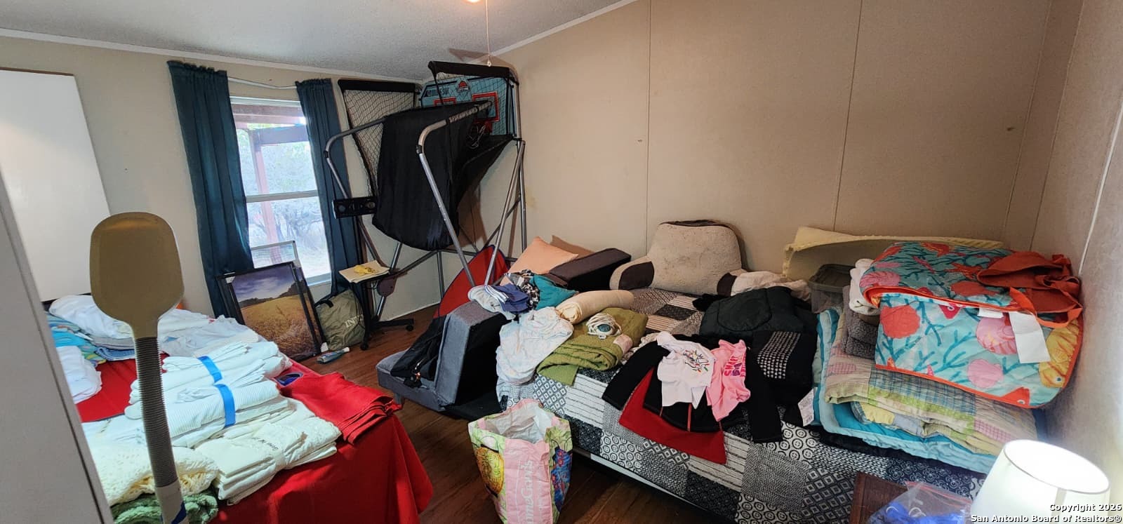 6020 Apache Moon Spring Branch, TX 78070 - Photo 14 of 22 a bedroom with a bed and a window