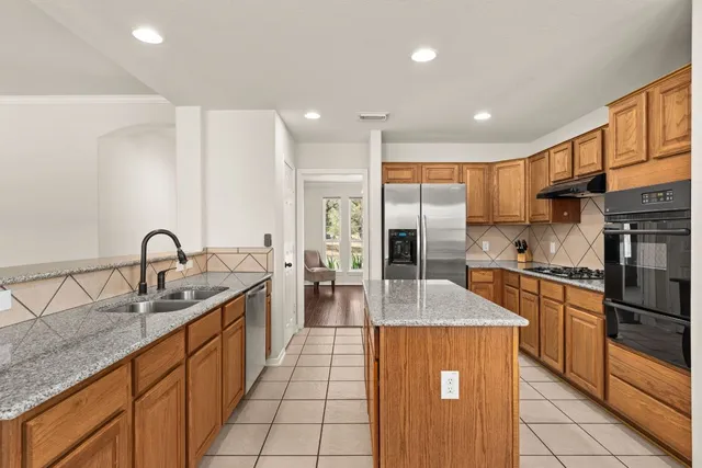 $3,650 | 2201 Improver Road, Spicewood, TX 78669