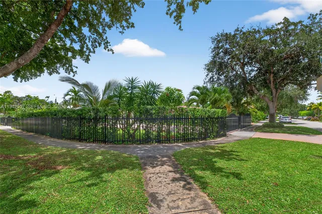 a view of a livingroom with furniture