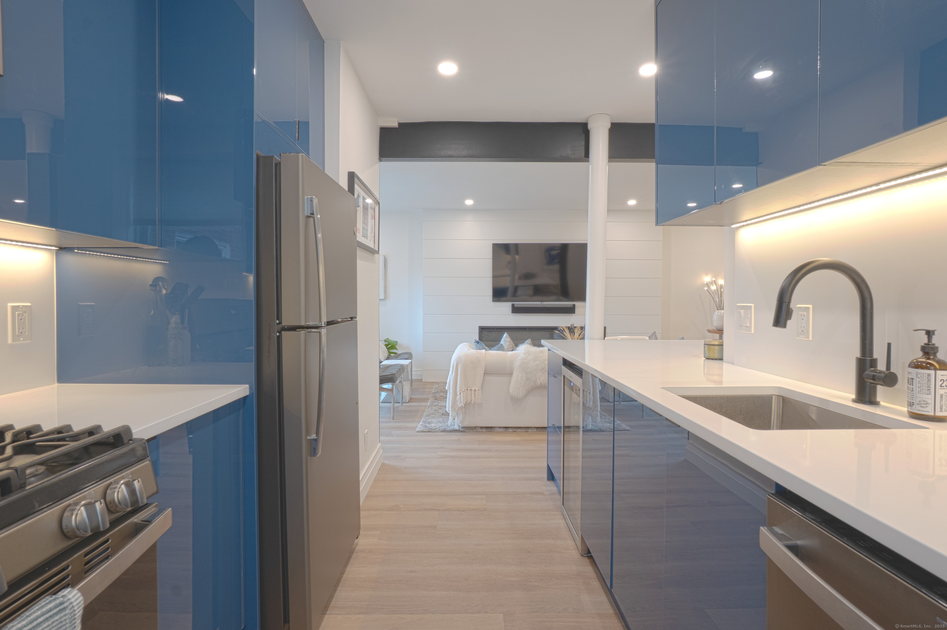 7 4th Street, Unit 4F Stamford, CT 06905 - Photo 10 of 19 Kitchen view from window.