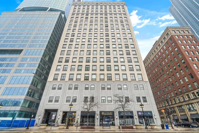 $399,999 | 910 South Michigan Avenue, Unit 1011, Chicago, IL 60605