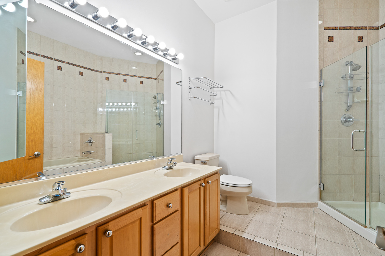 910 South Michigan Avenue, Unit 1011 Chicago, IL 60605 - Photo 13 of 20