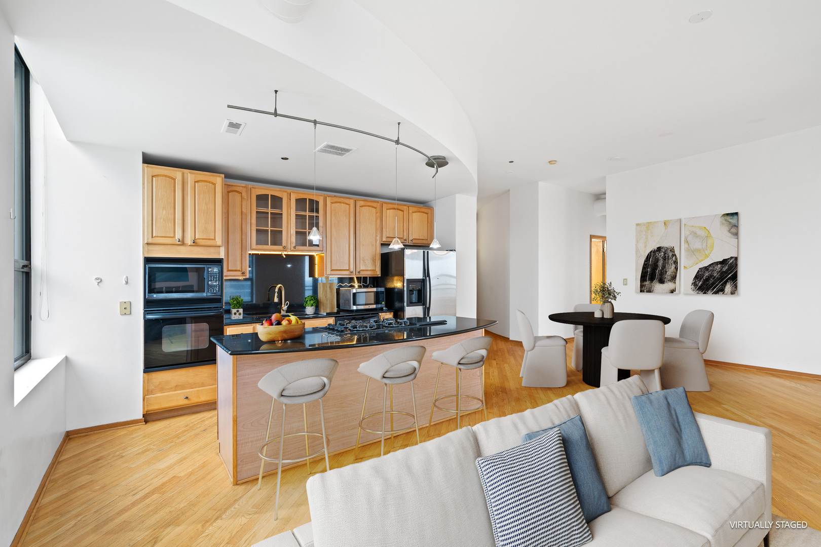 910 South Michigan Avenue, Unit 1011 Chicago, IL 60605 - Photo 6 of 20