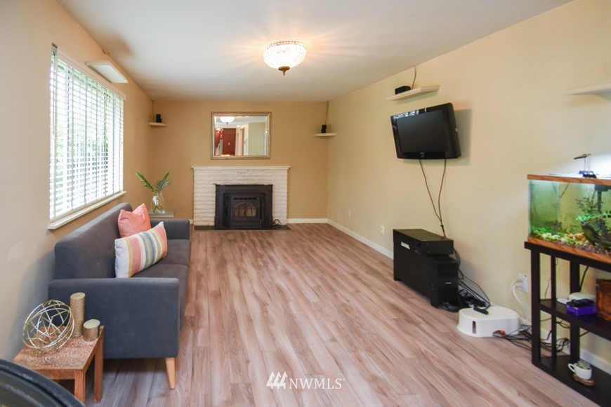 218 216th Street Southwest Bothell, WA 98021 - Photo 8 of 28