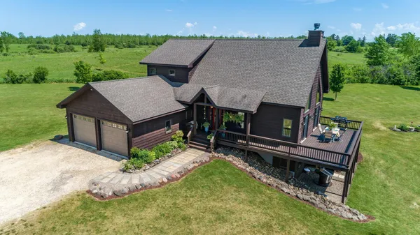 $620,000 | 2085 130th Avenue, Baldwin, WI 54002
