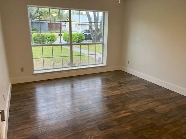 $2,800 | 1110 Redman Lane, Duncanville, TX 75137