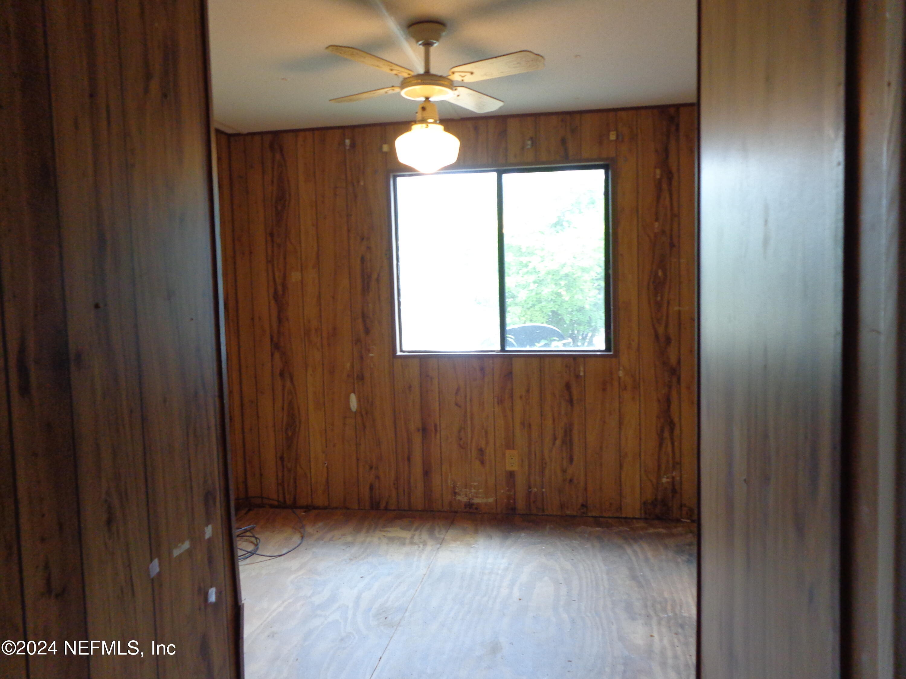 143 Sportsman Road Satsuma, FL 32189 - Photo 8 of 13 08