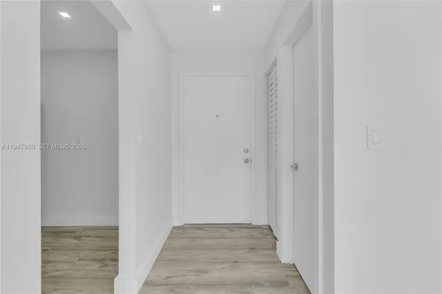 $2,800 | 7925 Carlyle Avenue, Unit 402, Miami Beach, FL 33141