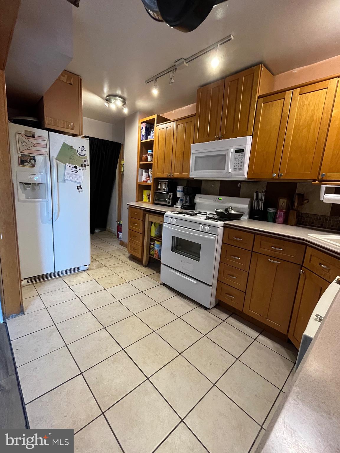 6159 Charles Street Philadelphia, PA 19135 - Photo 20 of 35 Kitchen