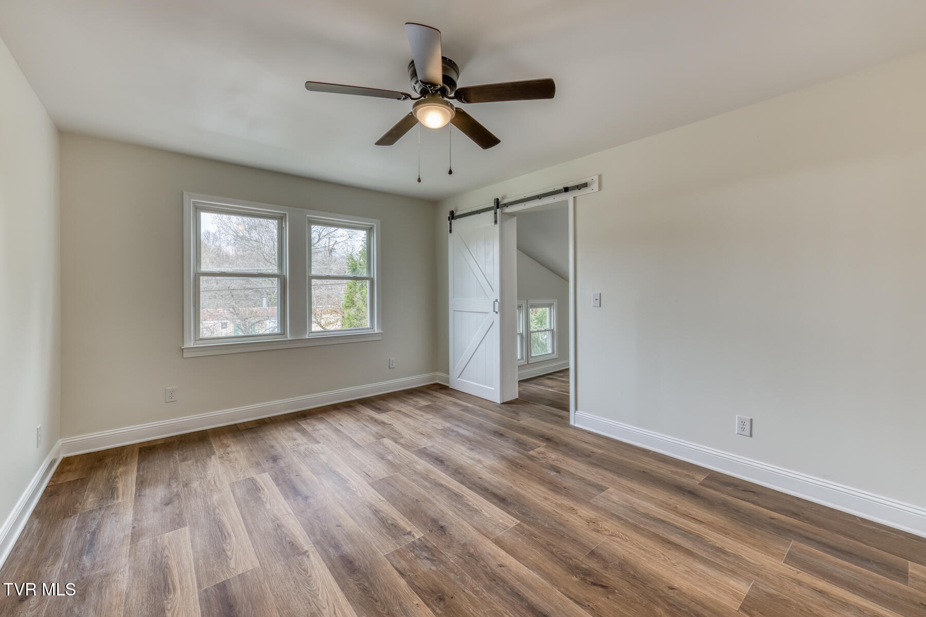 2230 Dave Buck Road Johnson City, TN 37601 - Photo 14 of 40 Master Suite