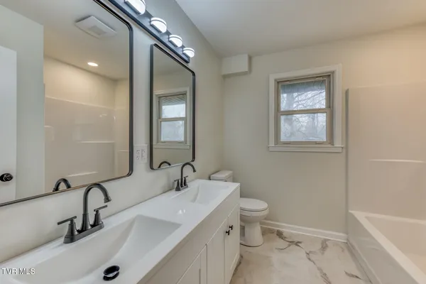 $459,900 | 2230 Dave Buck Road, Johnson City, TN 37601