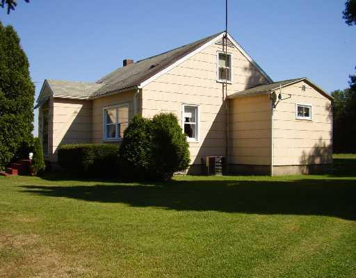 1100 Millbrook Road Jackson Center, PA 16133 - Photo 2 of 11 Exterior Front.
