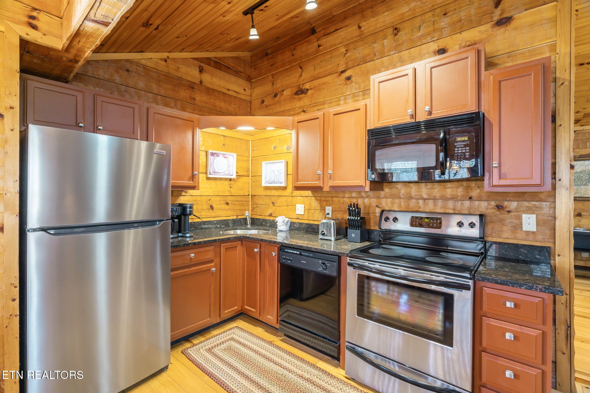 151 Sequoyah Village Road Townsend, TN 37882 - Photo 14 of 60