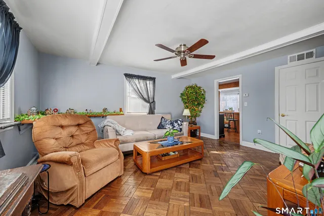 $399,900 | 101 Pool Road, North Haven, CT 06473