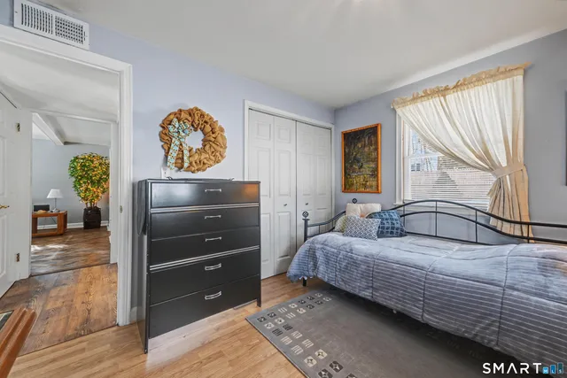 $399,900 | 101 Pool Road, North Haven, CT 06473