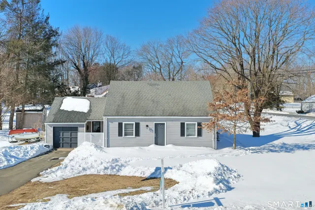 $399,900 | 101 Pool Road, North Haven, CT 06473