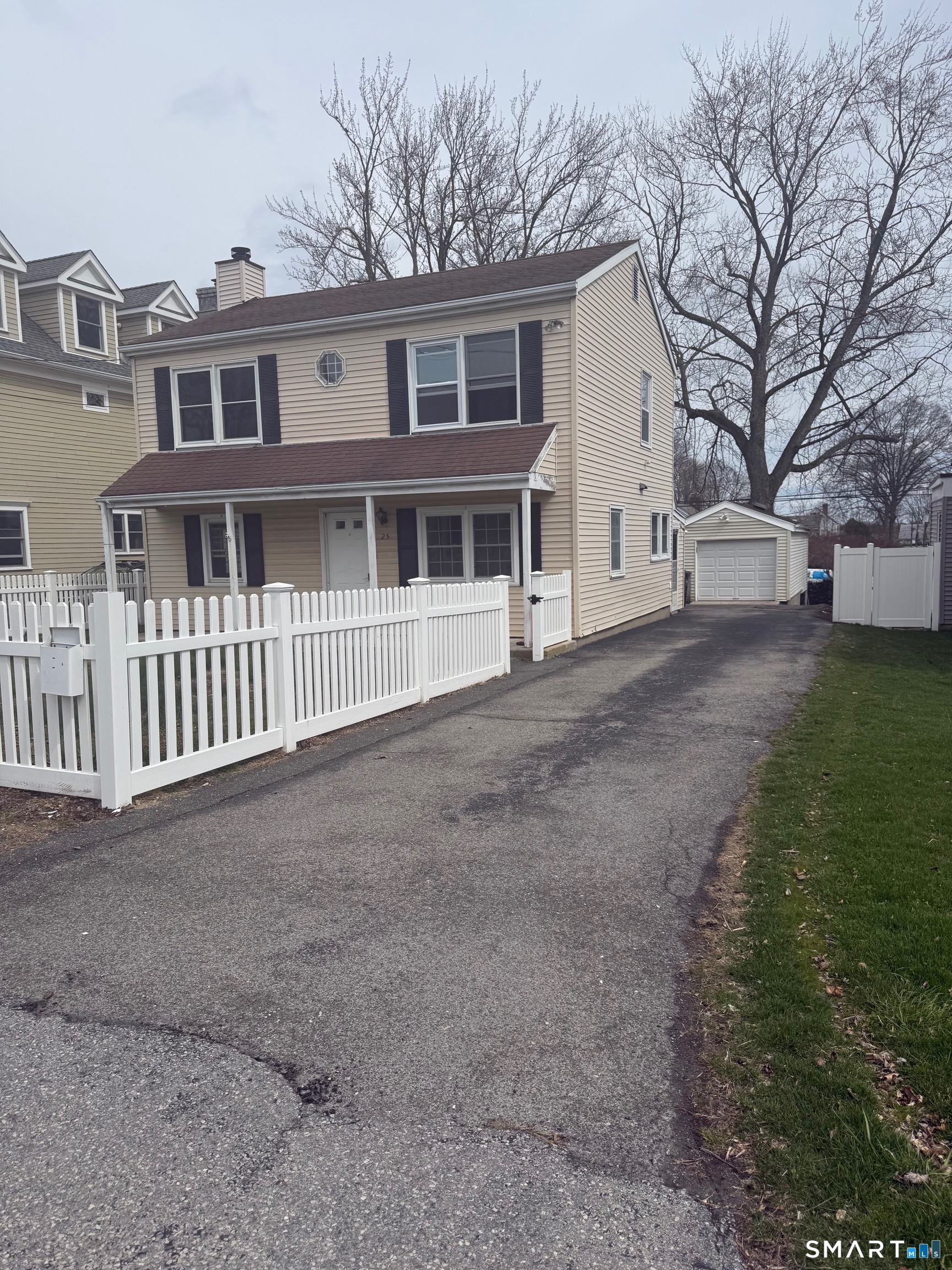 25 Albin Road Stamford, CT 06902 - Photo 1 of 4