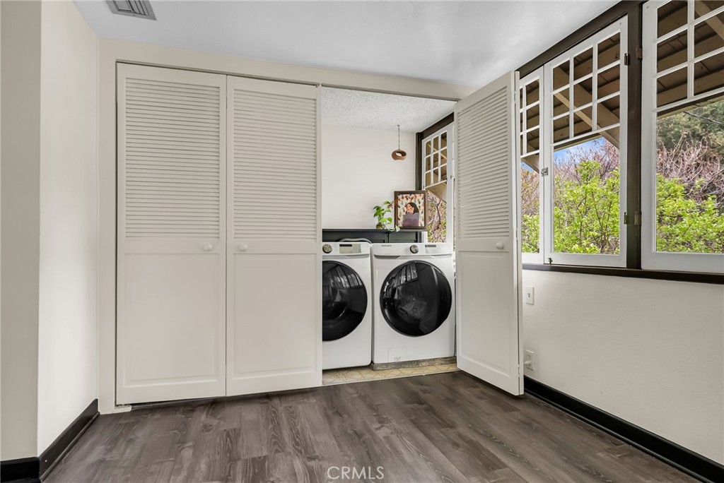 4465 5th Street Riverside, CA 92501 - Photo 33 of 56 a utility room with dryer and washer