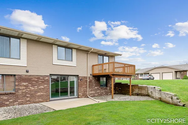 $289,000 | 6793 Waterview Drive, Grandville, MI 49418