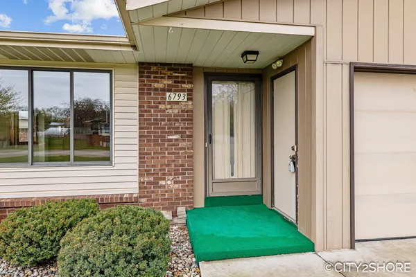 $289,000 | 6793 Waterview Drive, Grandville, MI 49418