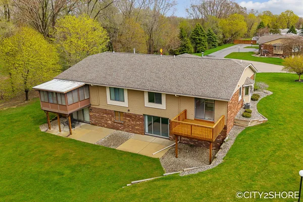 $289,000 | 6793 Waterview Drive, Grandville, MI 49418