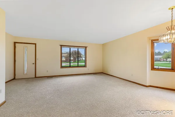 $289,000 | 6793 Waterview Drive, Grandville, MI 49418