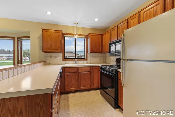 $289,000 | 6793 Waterview Drive, Grandville, MI 49418