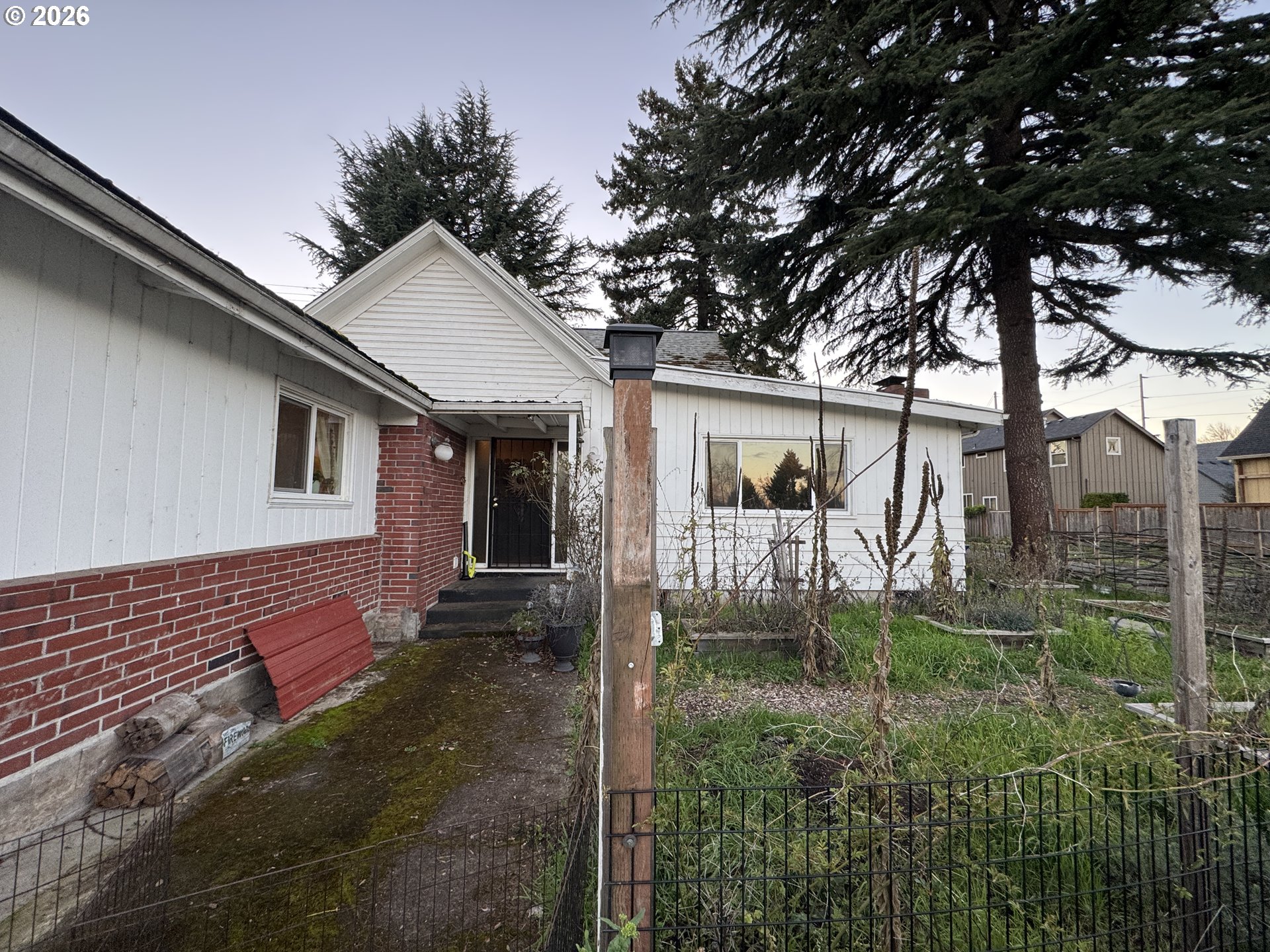 805 River Road Eugene, OR 97404 - Photo 16 of 45