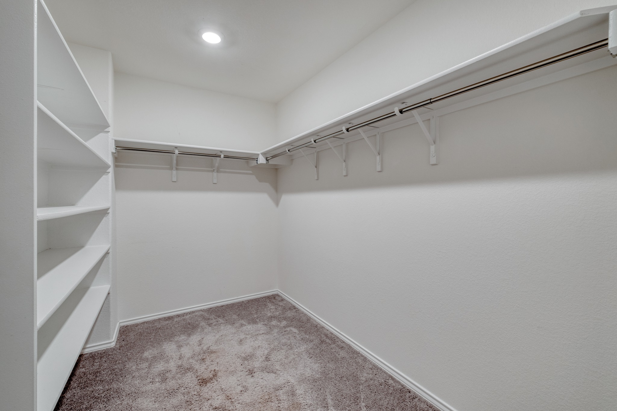 508 Barbary Coast Lane Jarrell, TX 76537 - Photo 19 of 27 a view of a room with shelf