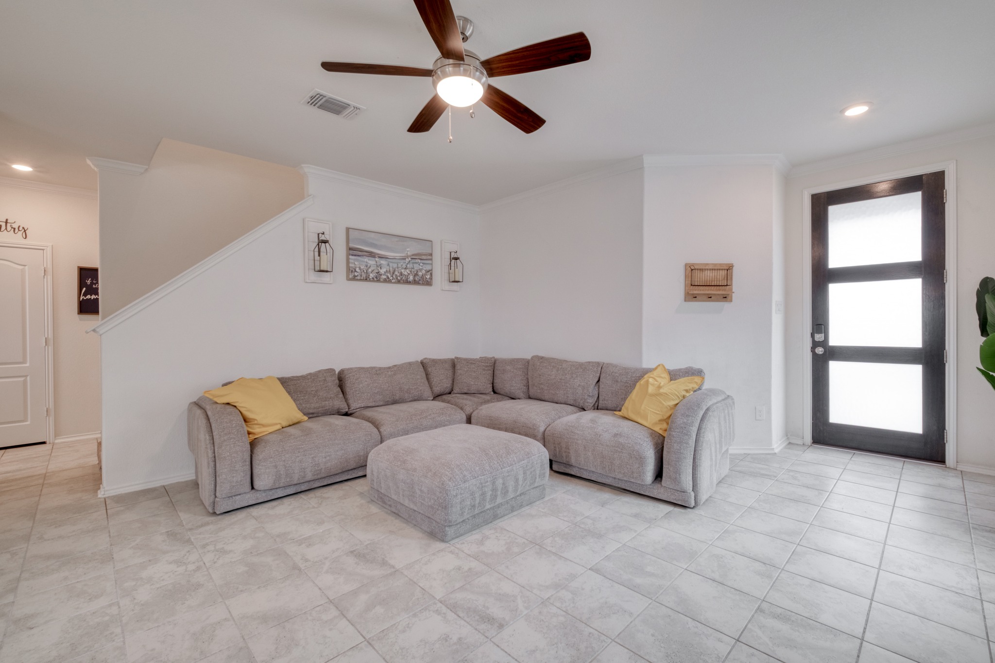 508 Barbary Coast Lane Jarrell, TX 76537 - Photo 3 of 27 a living room with furniture and a window