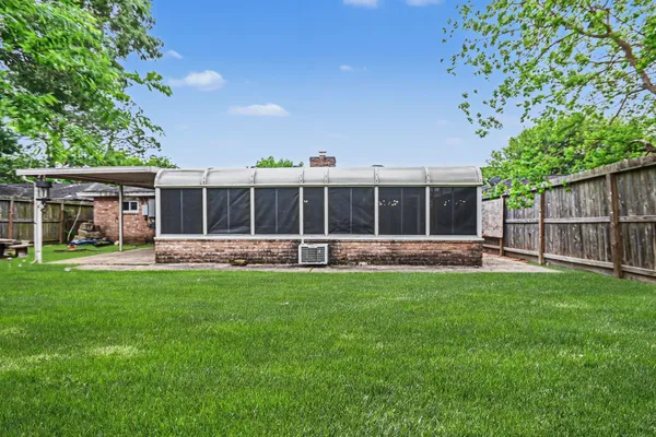 $2,150 | 16807 David Glen Drive, Friendswood, TX 77546