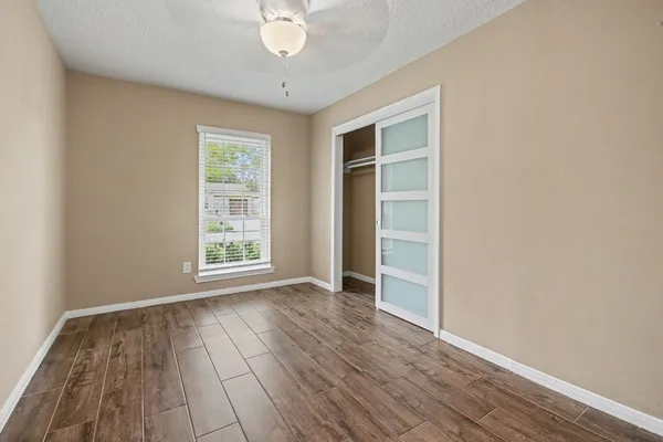 $2,150 | 16807 David Glen Drive, Friendswood, TX 77546