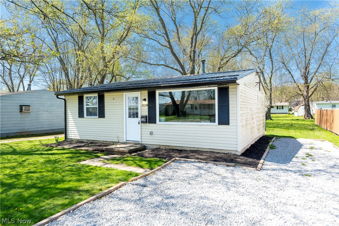 109 Medina Street Rittman, OH 44270 - Photo 2 of 23 Gallery Image 2