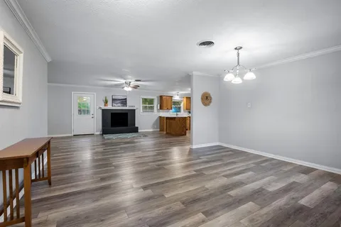 $265,000 | 421 South 1st Street, Krum, TX 76249
