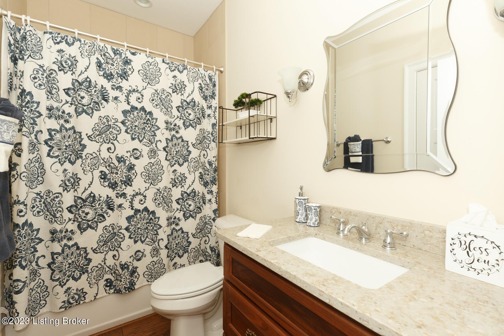 238 Maple Valley Road Louisville, KY 40245 - Photo 10 of 74 238 Maple Valley-10